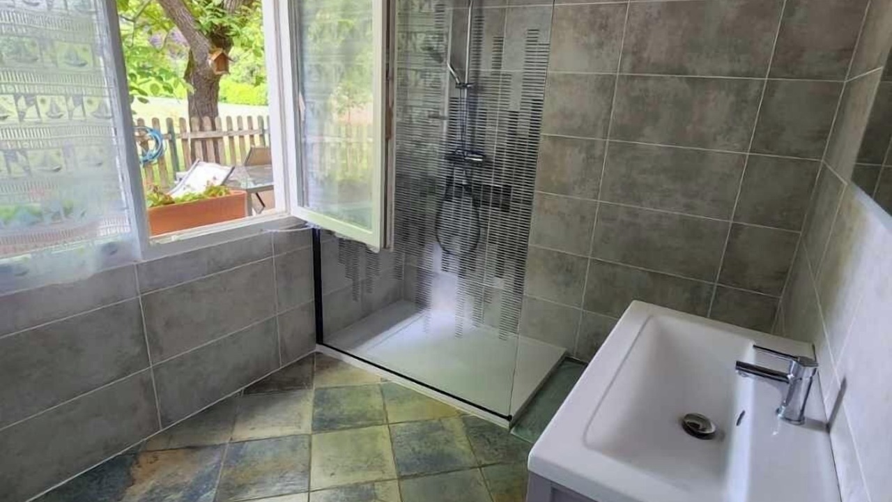 Photo of Bathroom in Saint-Martial-de-Nabirat