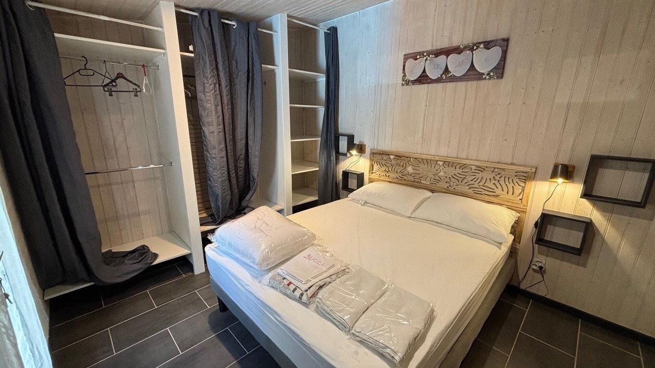 Photo of Bedroom in Grayan-Et-L'Hopital