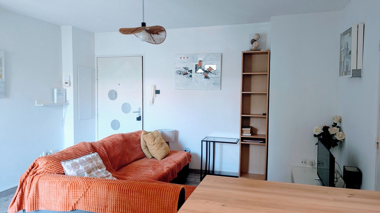 Photo of Livingroom in Aiguerelles