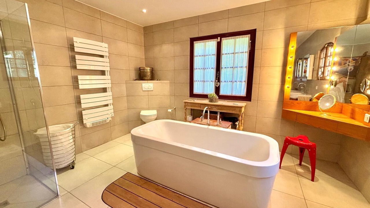 Photo of Bathroom in Opio