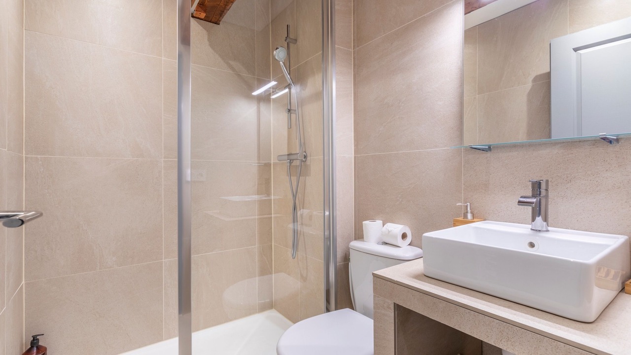 Photo of Bathroom in Opera