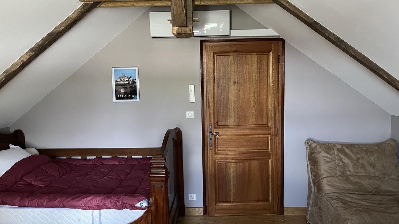 Photo of Bedroom in Boisseuilh