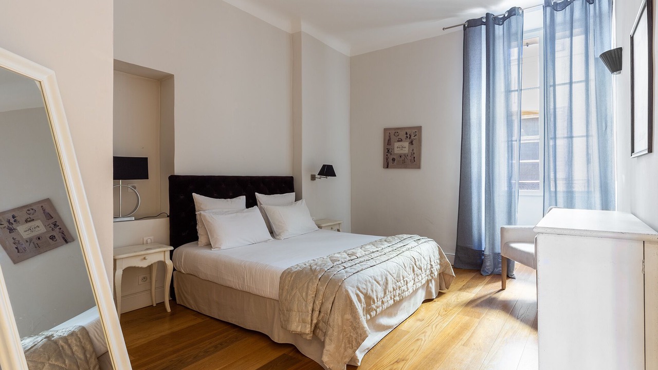 Photo of Bedroom in Aix-en-Provence Historic Centre