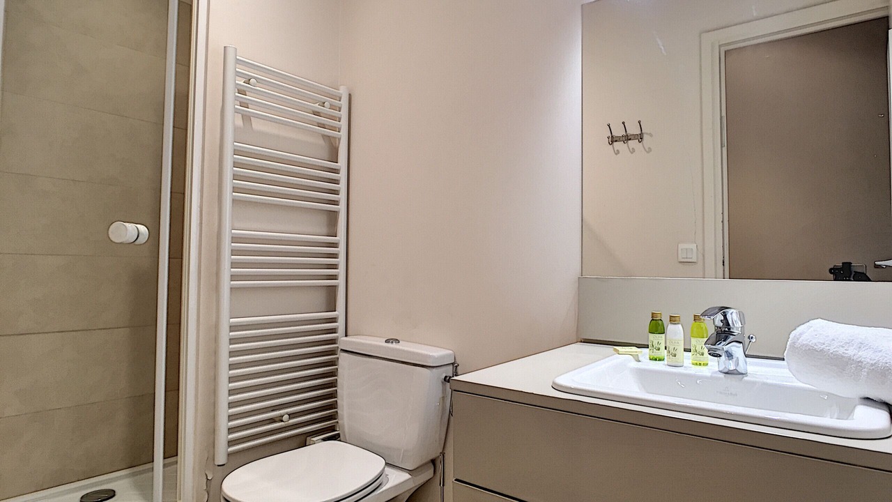 Photo of Bathroom in Carre d'Or