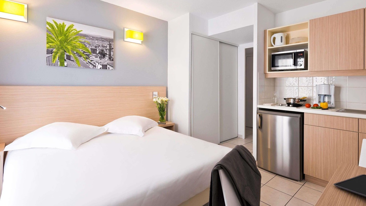 Photo of Bedroom in Les Baumettes