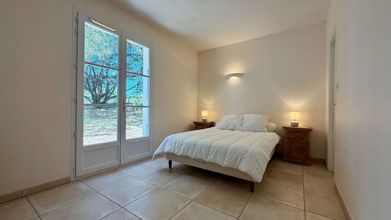 Photo of Bedroom in Domino