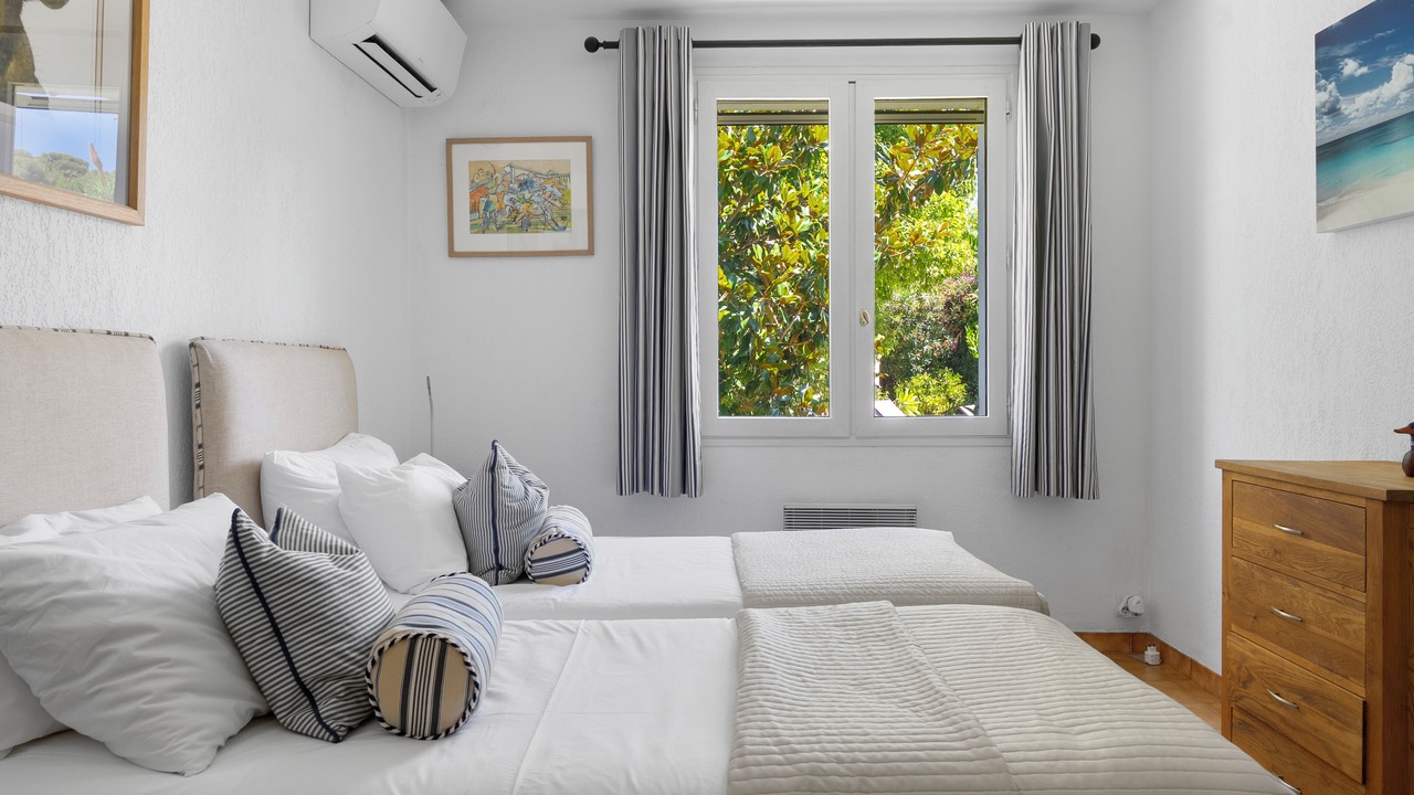 Photo of Bedroom in Sanary-sur-Mer