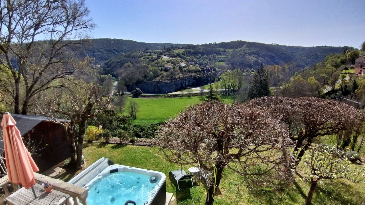 Photo of Outdoor in Lacave