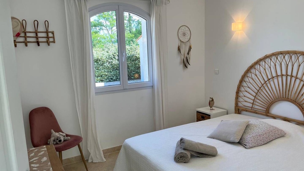 Photo of Bedroom in Saint-Paul-en-Foret