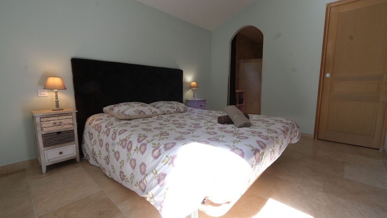 Photo of Bedroom in Maubec