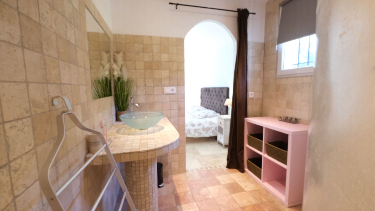 Photo of Bedroom in Maubec