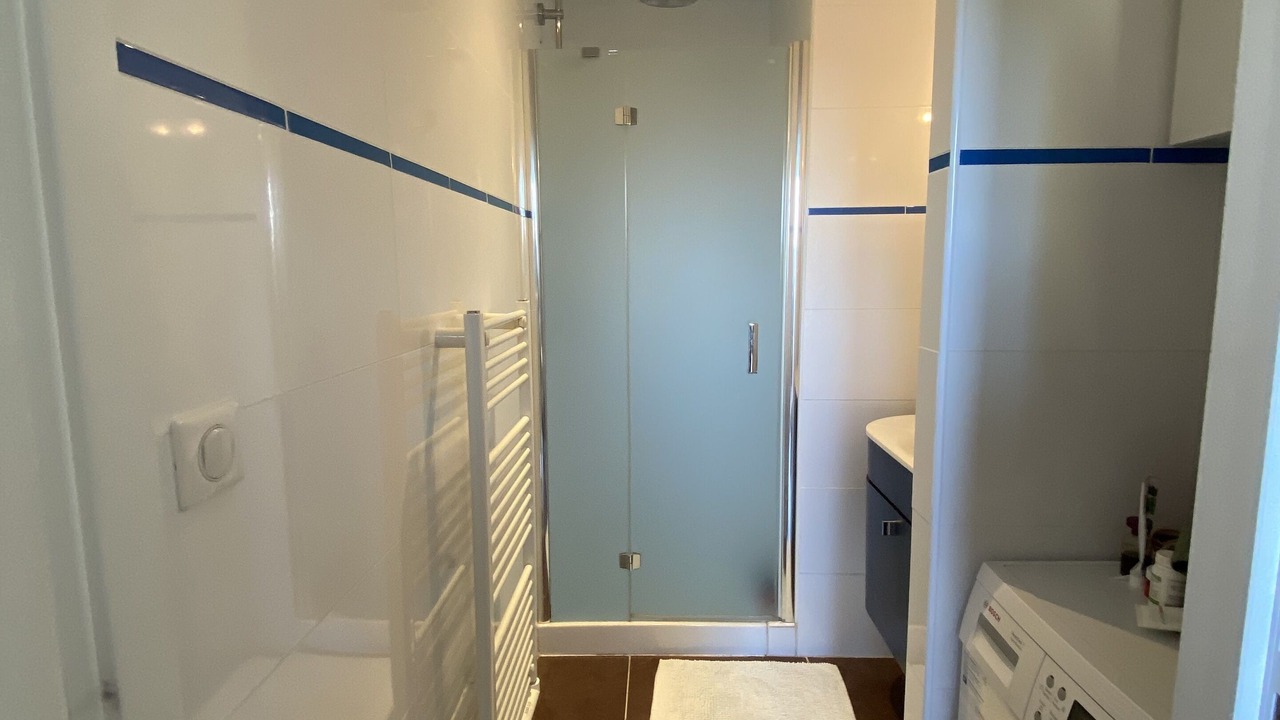 Photo of Bathroom in Cassis