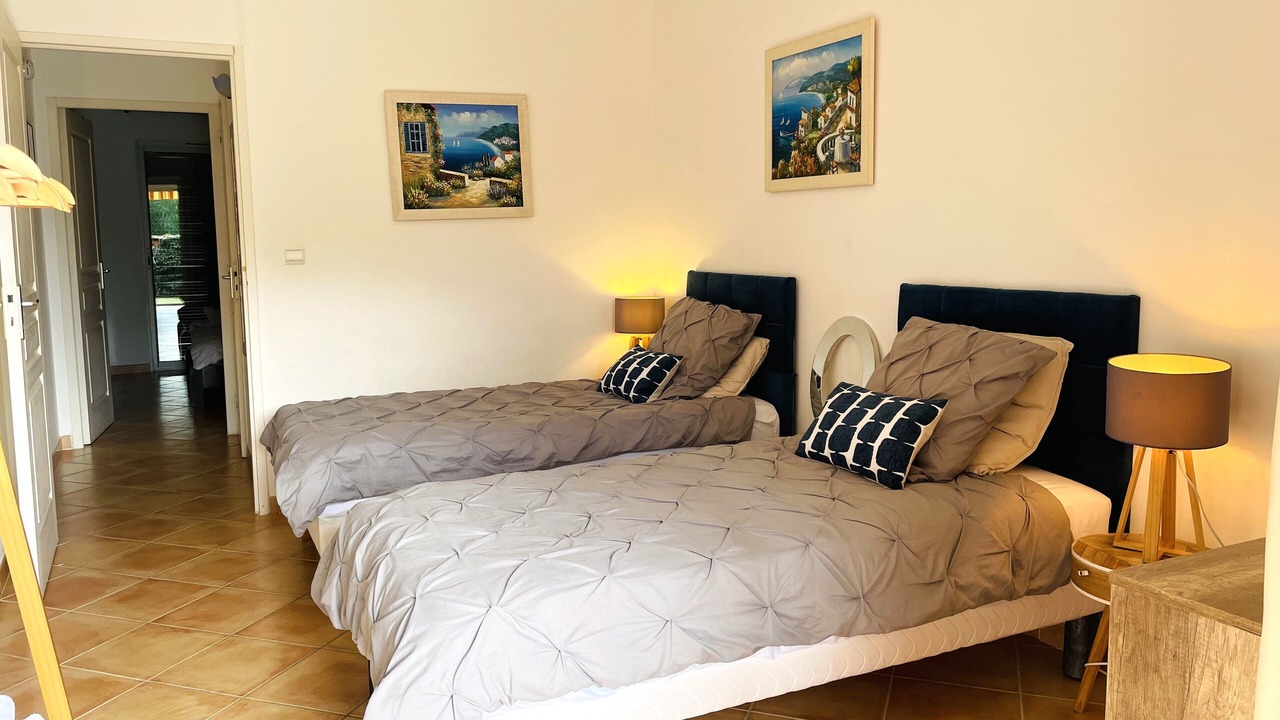 Photo of Bedroom in Miramar
