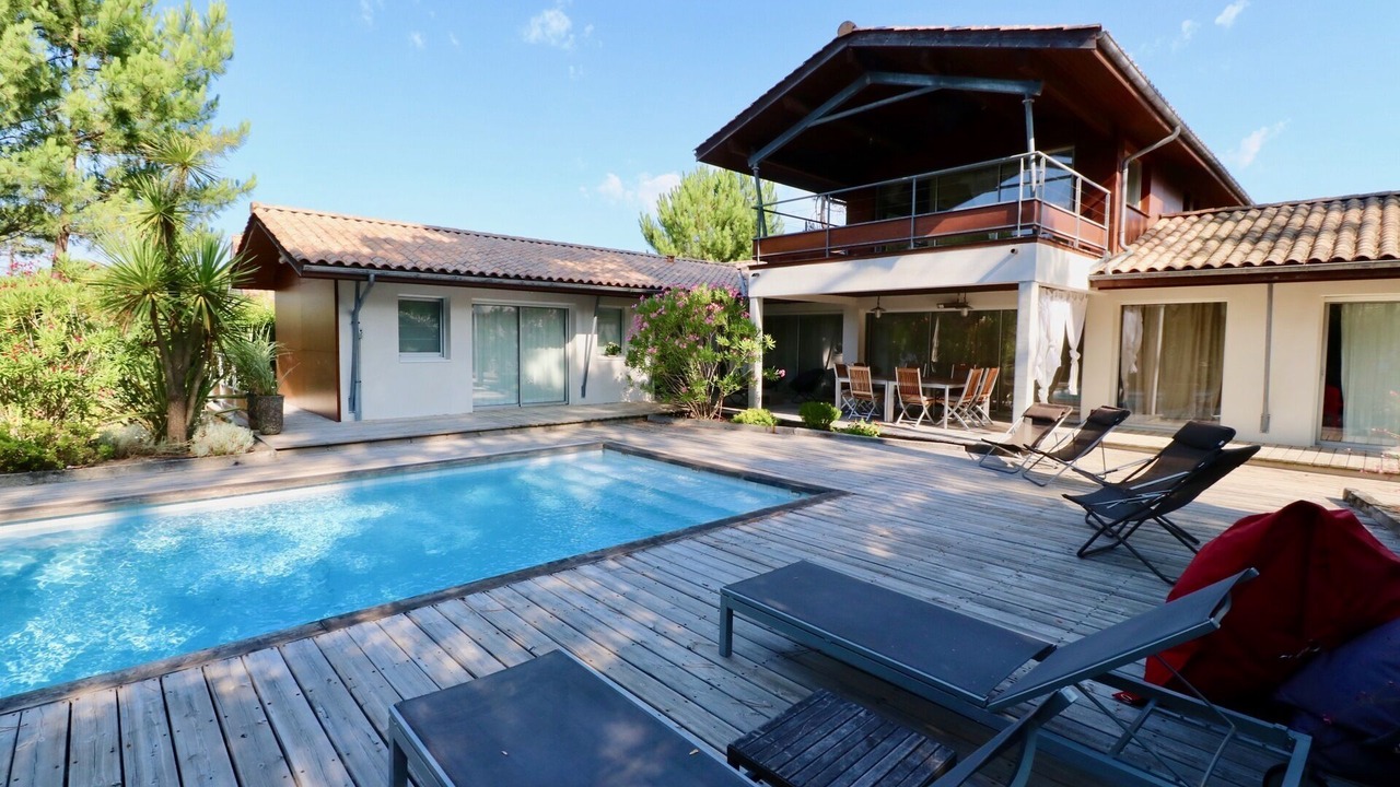 Photo of Outdoor in L'Herbe
