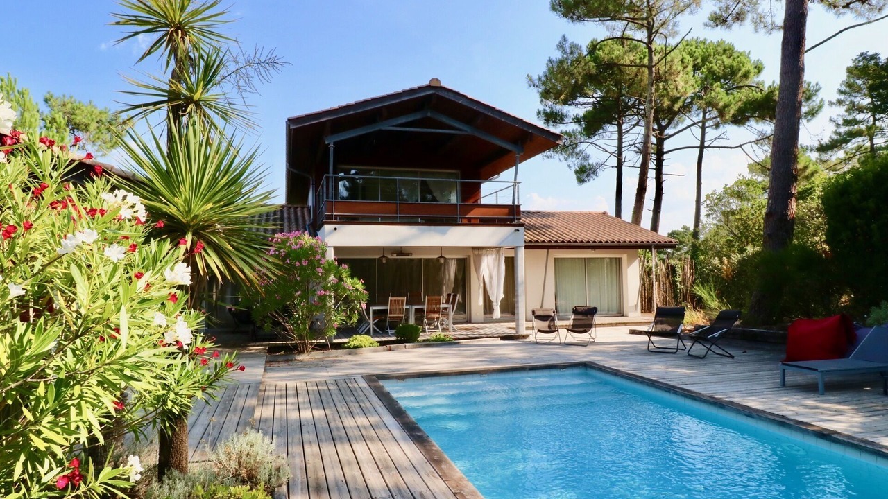 Photo of Outdoor in L'Herbe