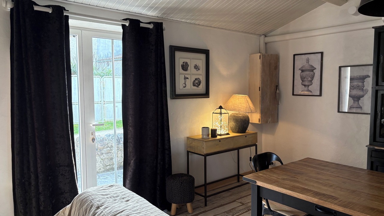 Photo of Bedroom in Domino