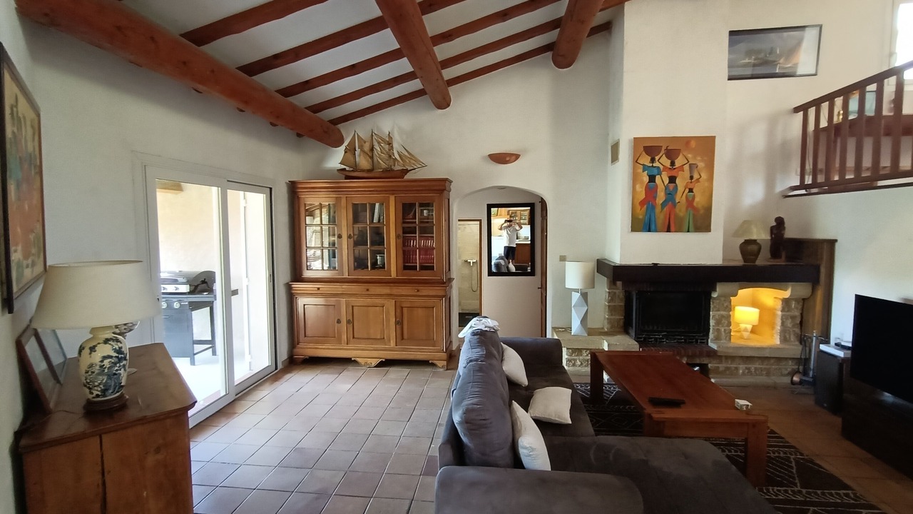 Photo of Livingroom in Ensues-la-Redonne