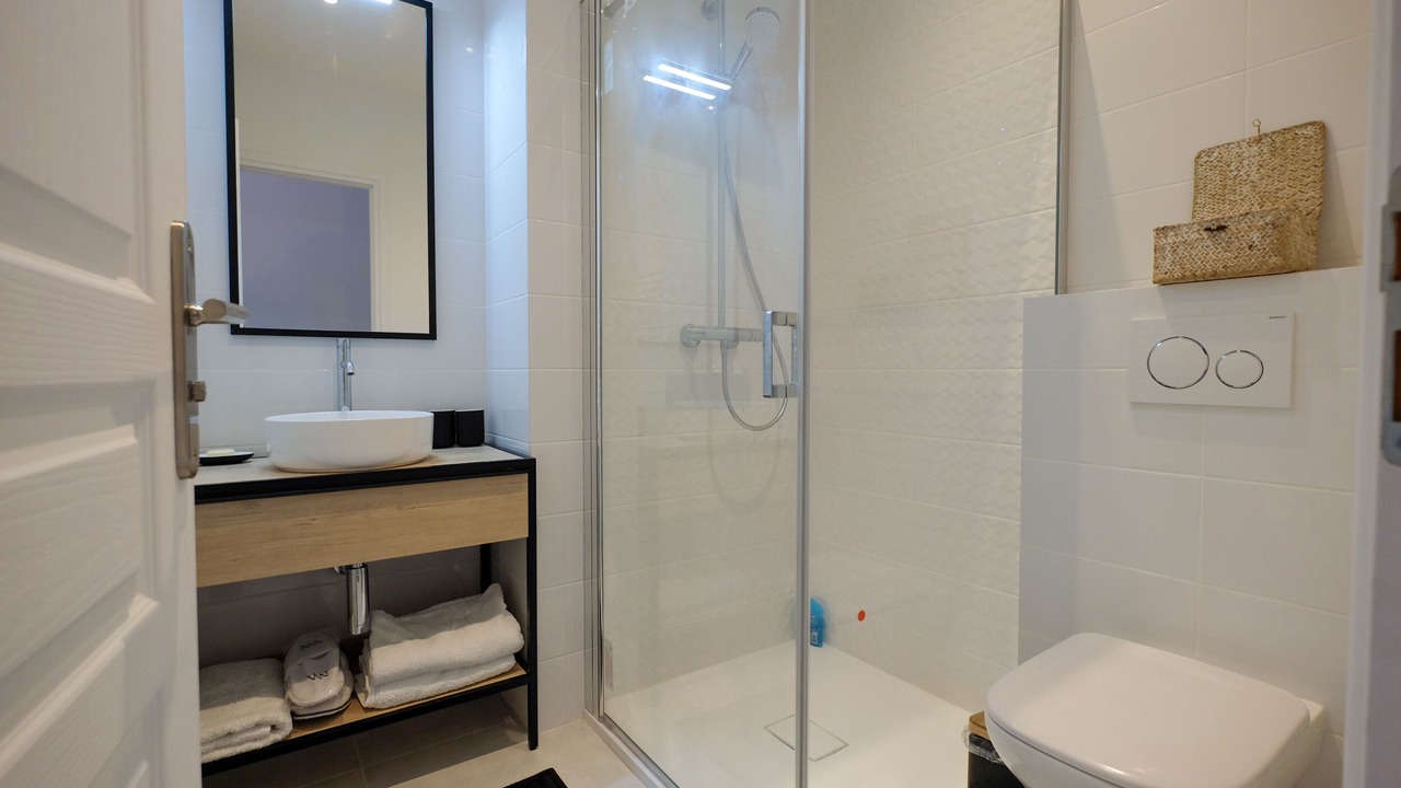 Photo of Bathroom in Saint-Tropez City Centre