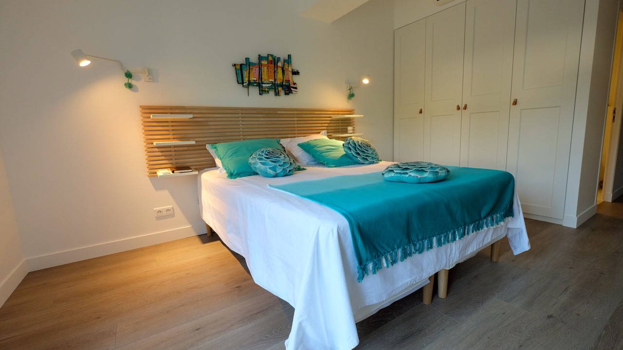 Photo of Bedroom in Saint-Tropez City Centre