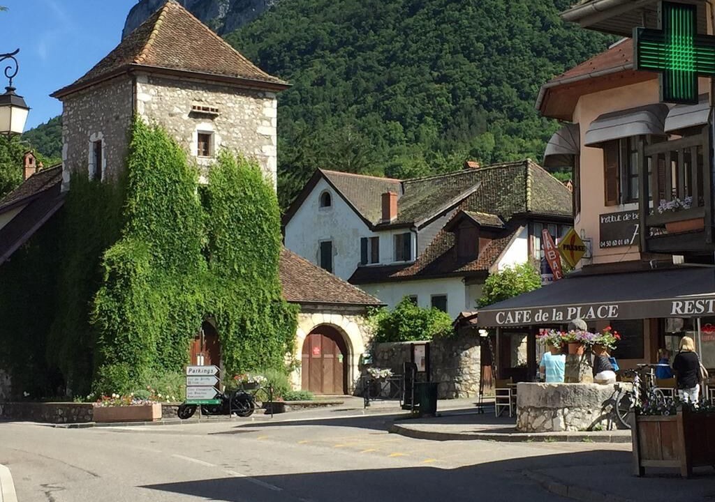 Photo of Outdoor in Menthon-Saint-Bernard