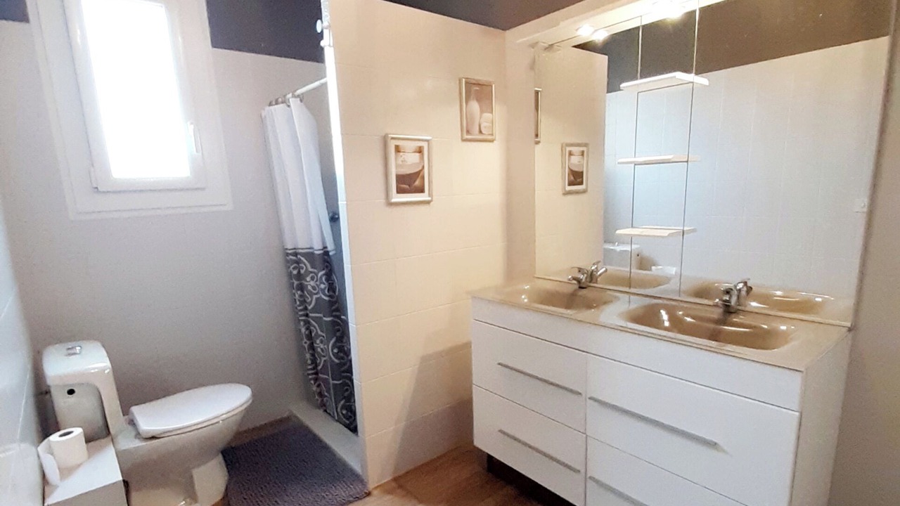 Photo of Bathroom in Fumel