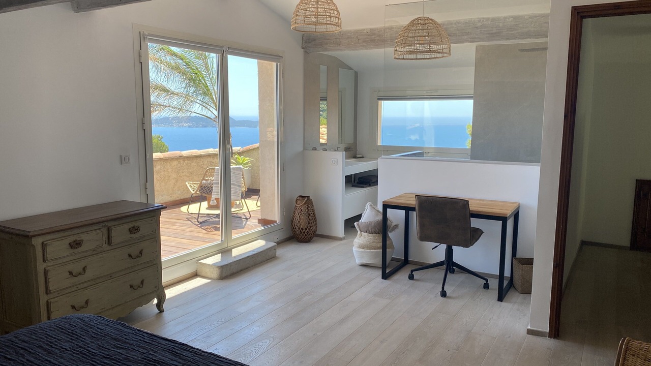 Photo of Bedroom in Hyeres