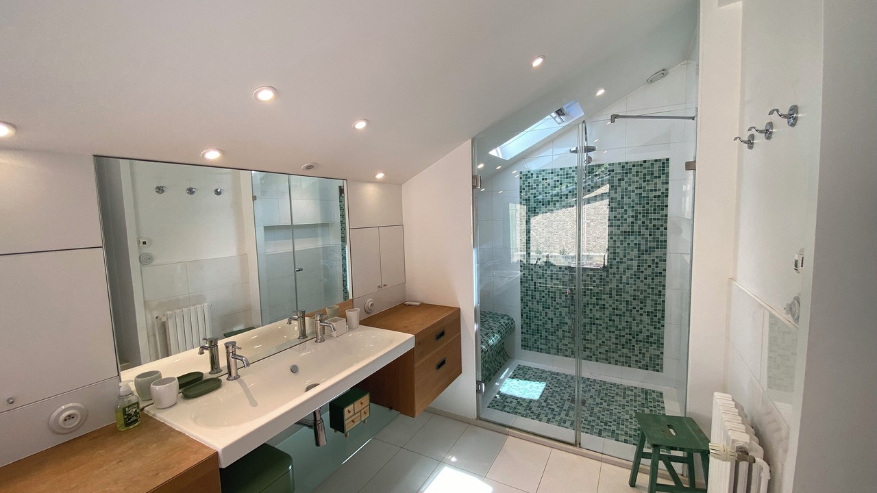 Photo of Bathroom in Menthon-Saint-Bernard