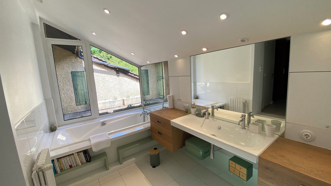 Photo of Bathroom in Menthon-Saint-Bernard