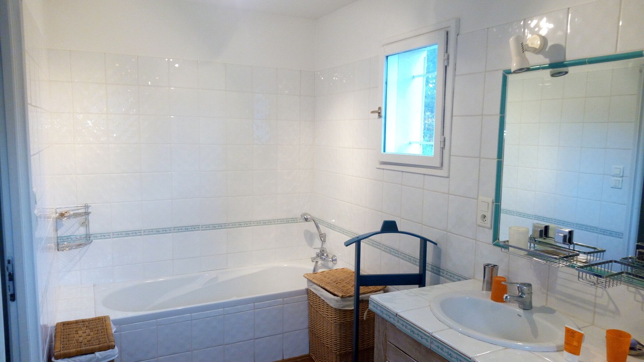 Photo of Bathroom in Fuveau