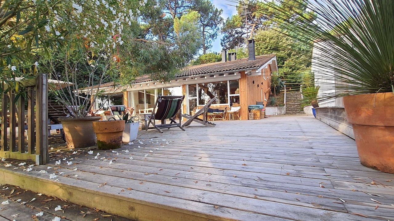 Photo of Patio Balcony in L'Herbe