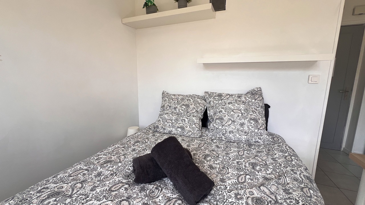 Photo of Bedroom in Villeneuve Loubet Beach