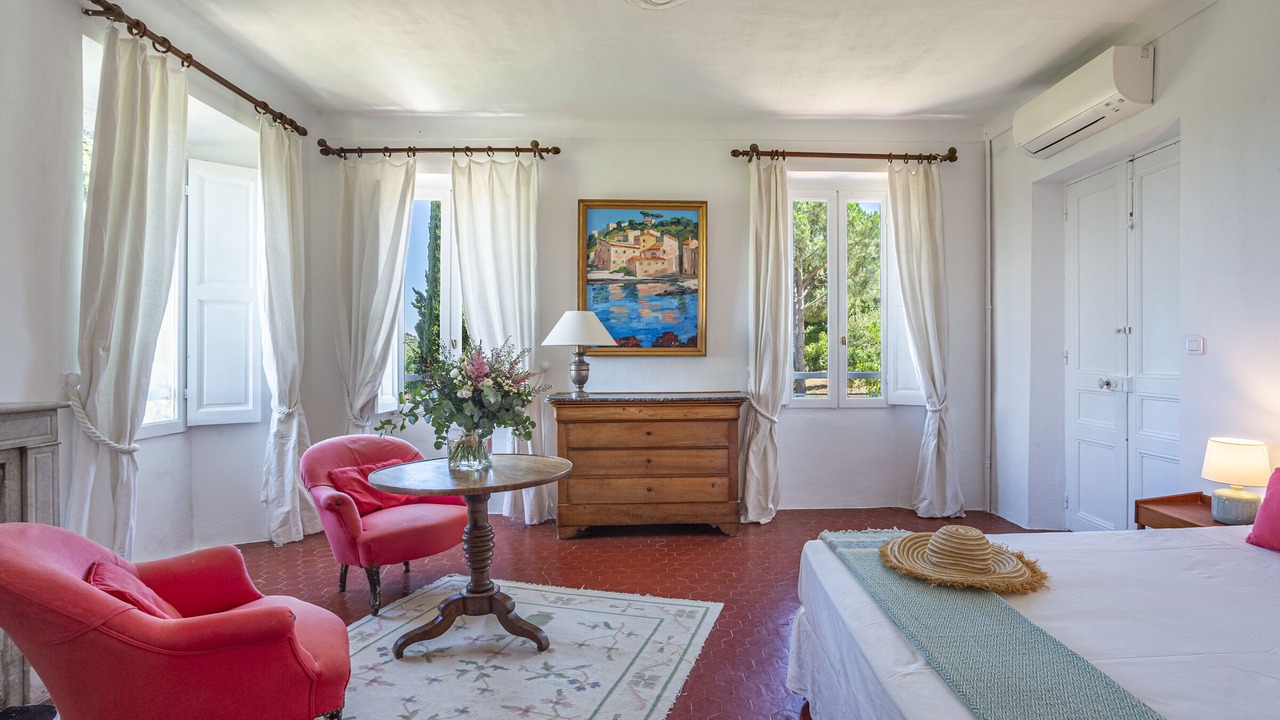 Photo of Bedroom in Saint-Tropez