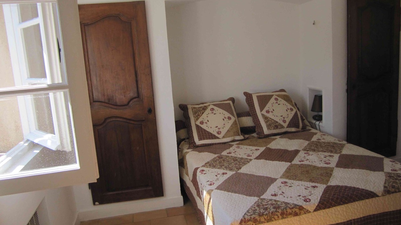 Photo of Bedroom in Saint-Tropez City Centre