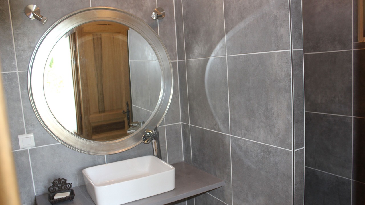 Photo of Bathroom in Saumane-de-Vaucluse