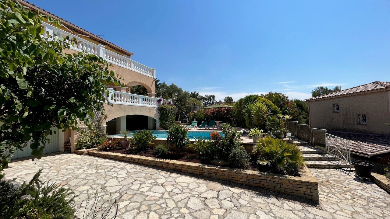 Photo of Outdoor in La Cadiere-d'Azur