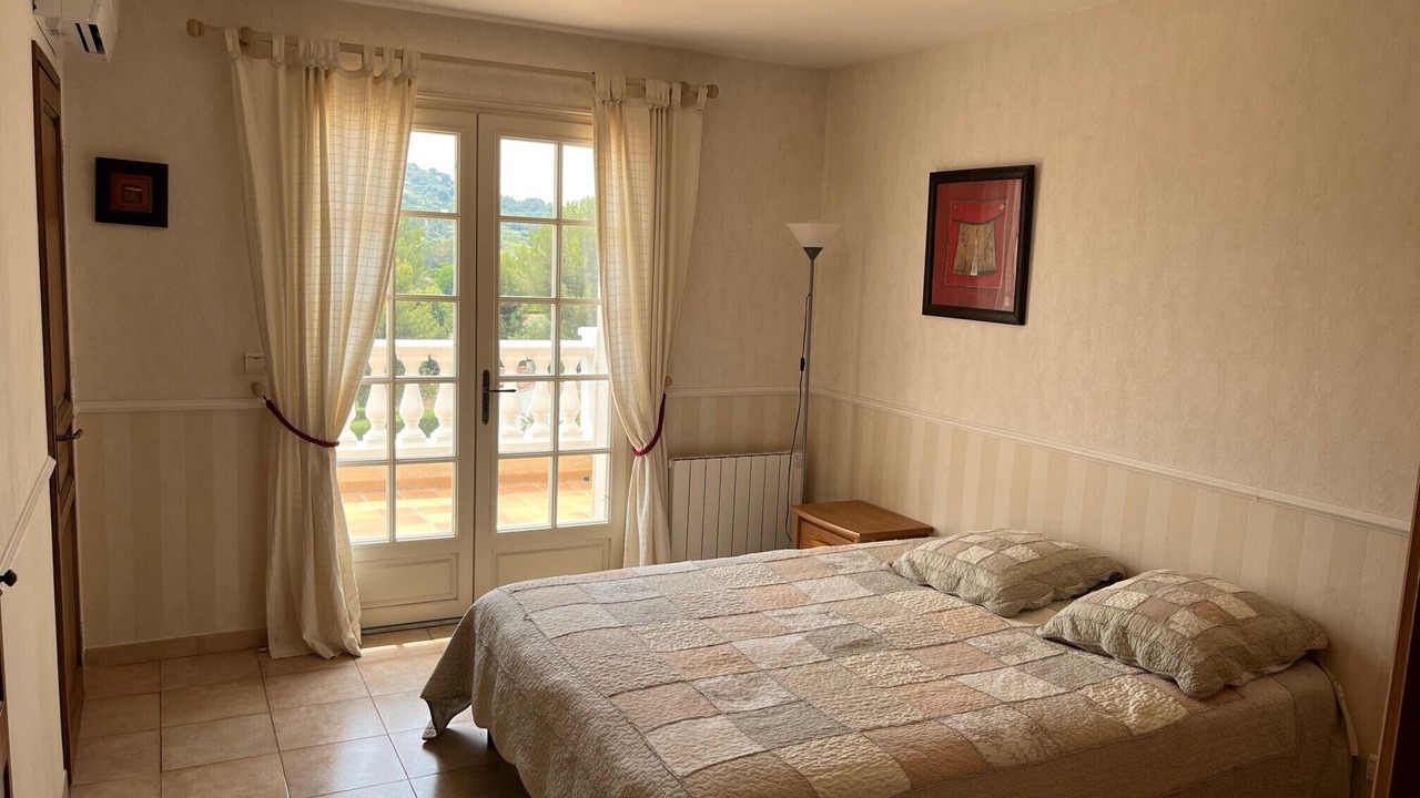 Photo of Bedroom in La Cadiere-d'Azur