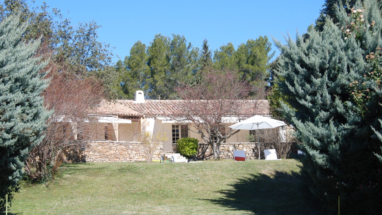 Photo of Outdoor in Saint-Marc-Jaumegarde