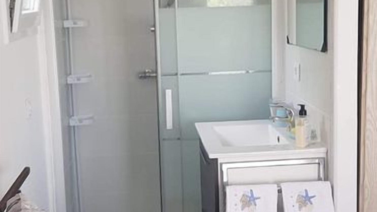 Photo of Bathroom in Saint-Chamas