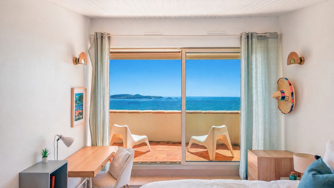 Photo of Bedroom in Hyeres