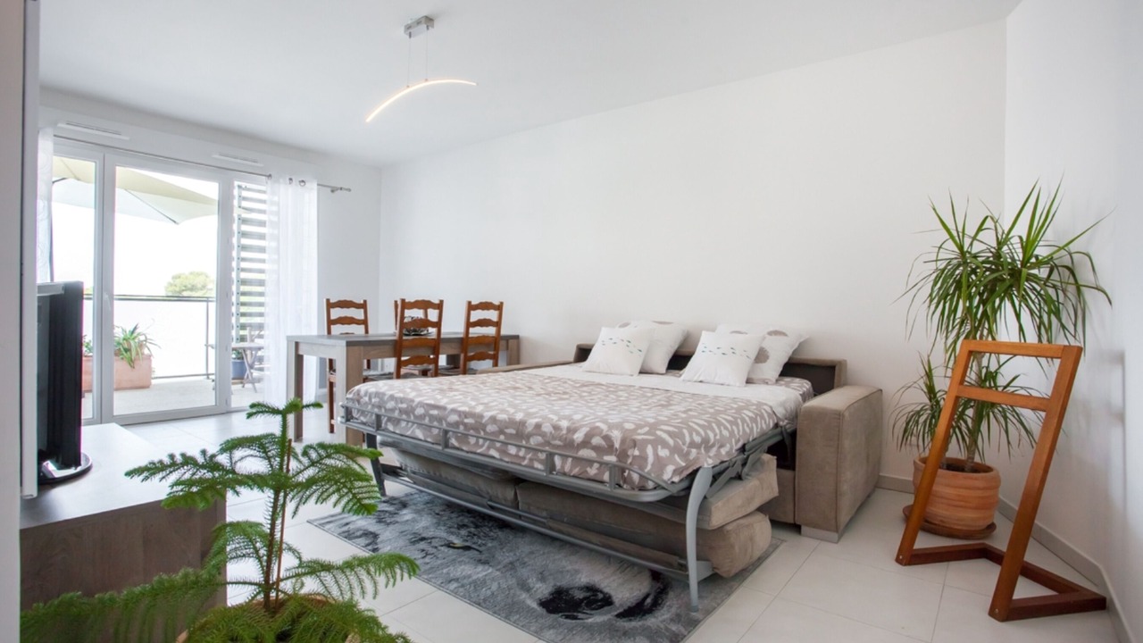 Photo of Bedroom in 8th Arrondissement
