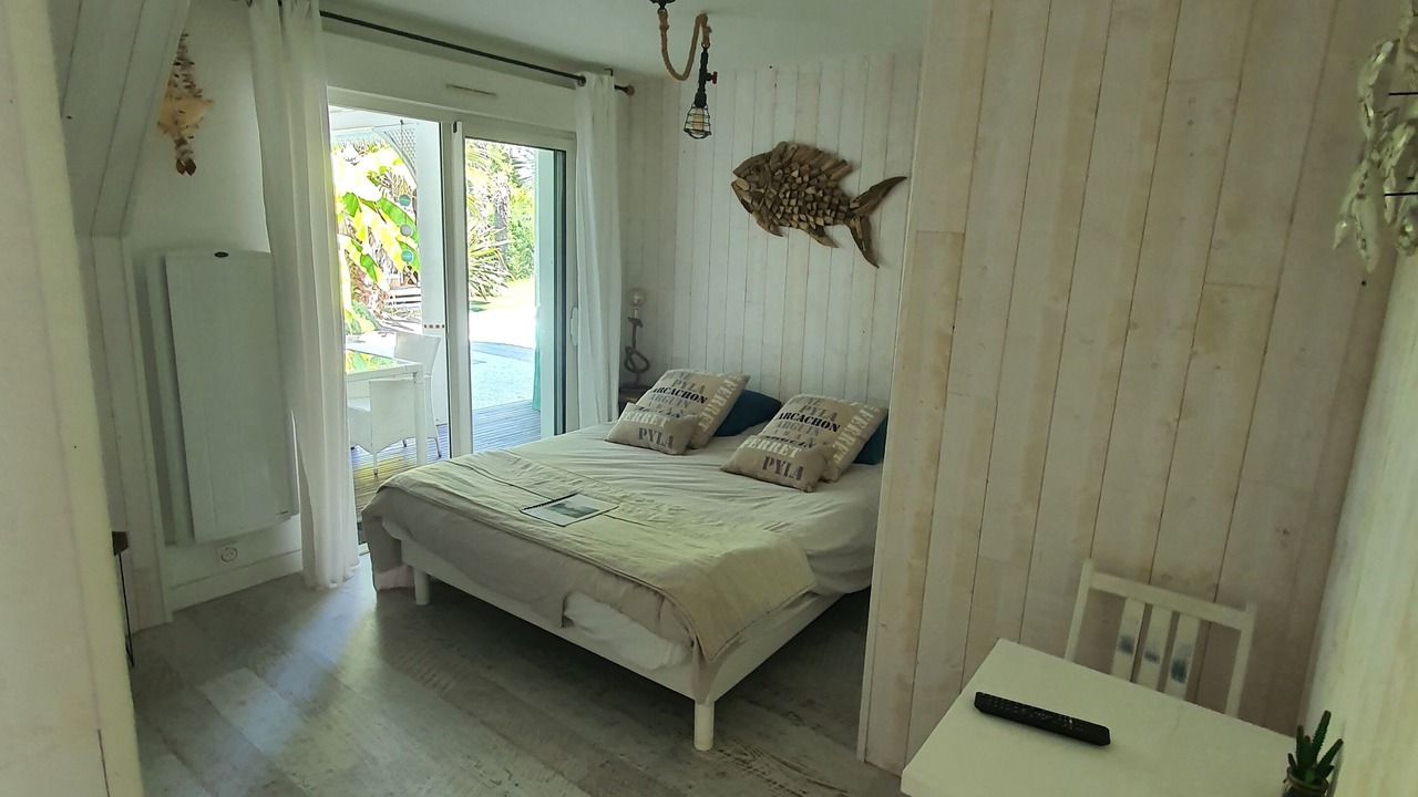 Photo of Bedroom in Gujan-Mestras