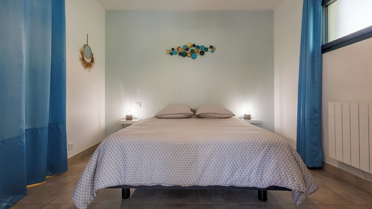Photo of Bedroom in Pernes-les-Fontaines