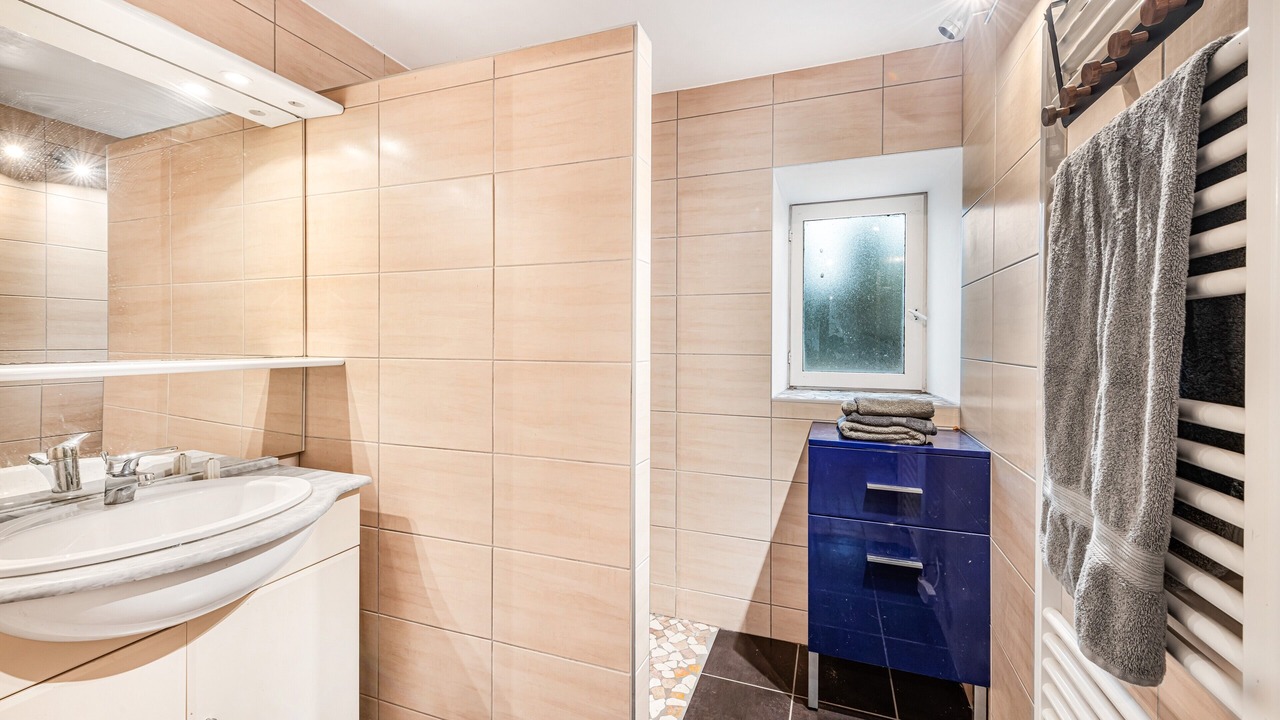 Photo of Bathroom in Saint-Georges-de-Baroille