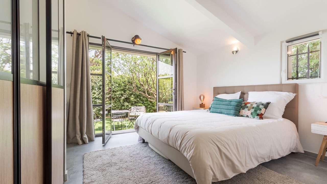 Photo of Bedroom in Saint-Tropez
