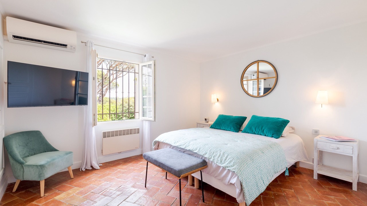 Photo of Bedroom in Saint-Tropez