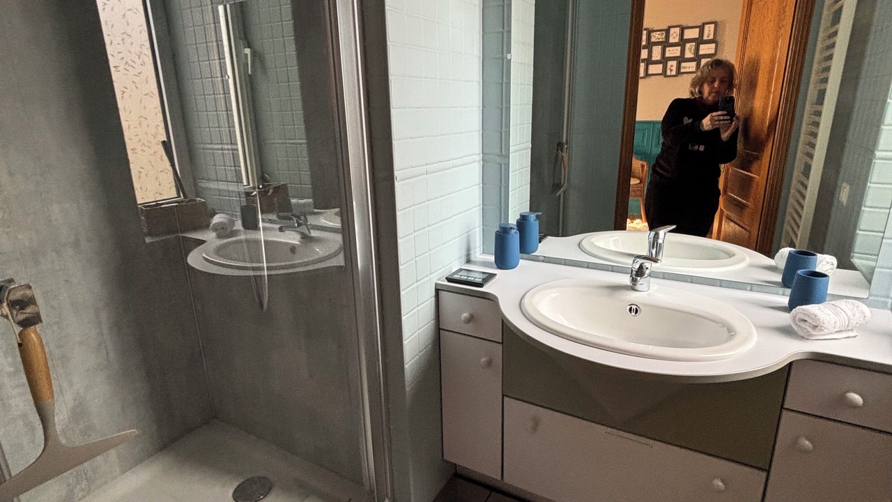 Photo of Bathroom in Moulins