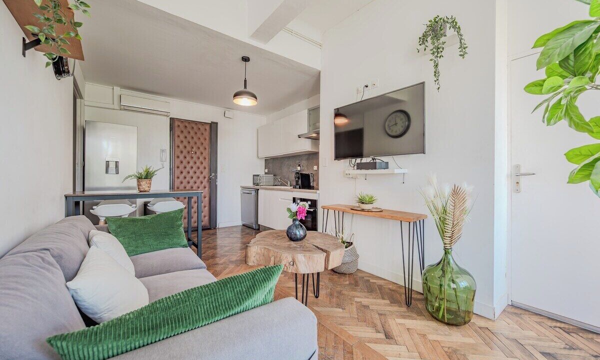 Photo of Livingroom in Le Mourillon
