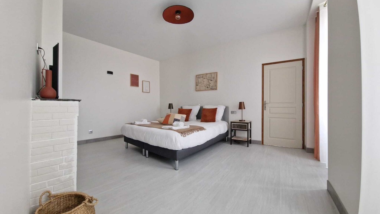 Photo of Bedroom in Saint-Satur