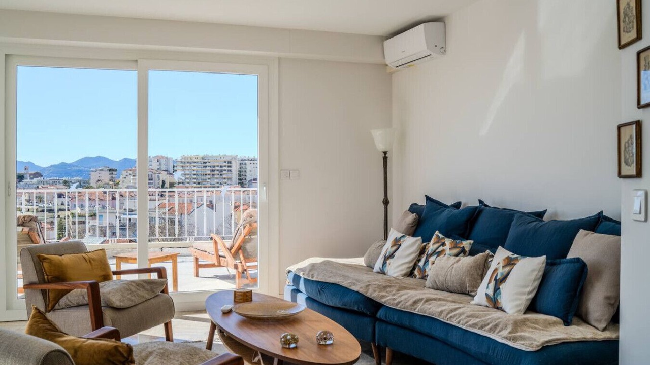 Photo of Livingroom in Prado - Republique