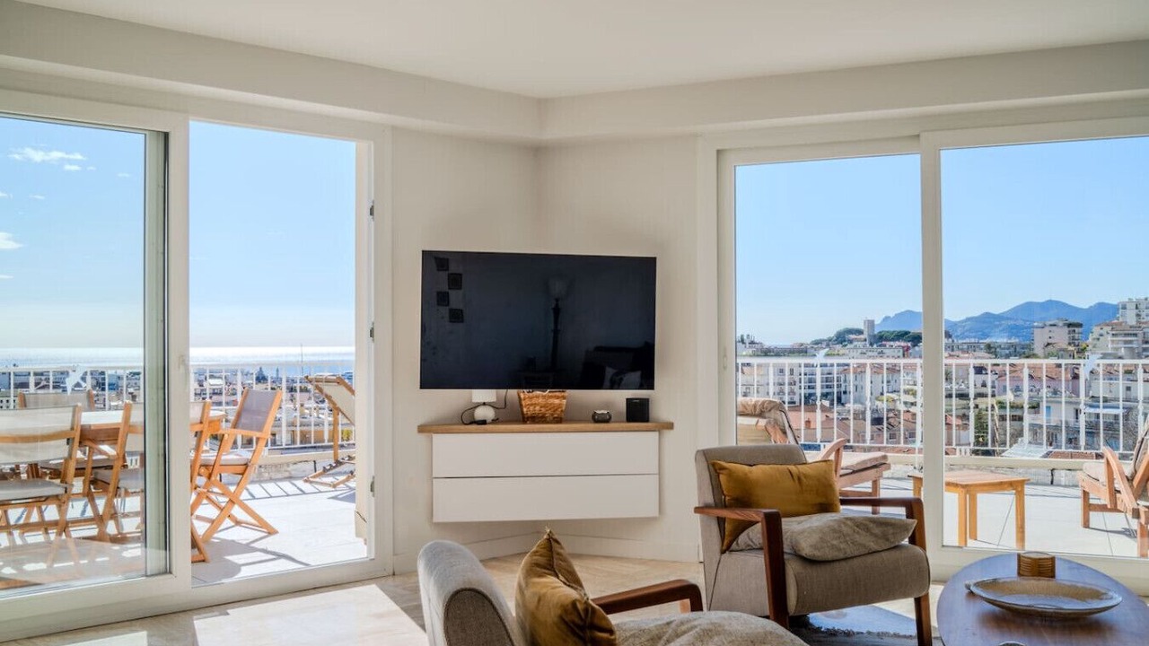 Photo of Livingroom in Prado - Republique